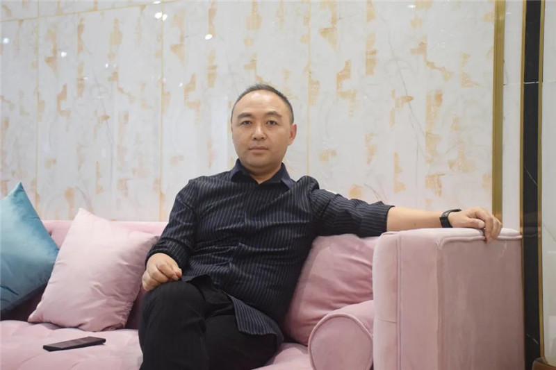 <b>金丝玉玛吴建辉：年销量5000万元是重庆一线瓷砖品牌的门槛</b>